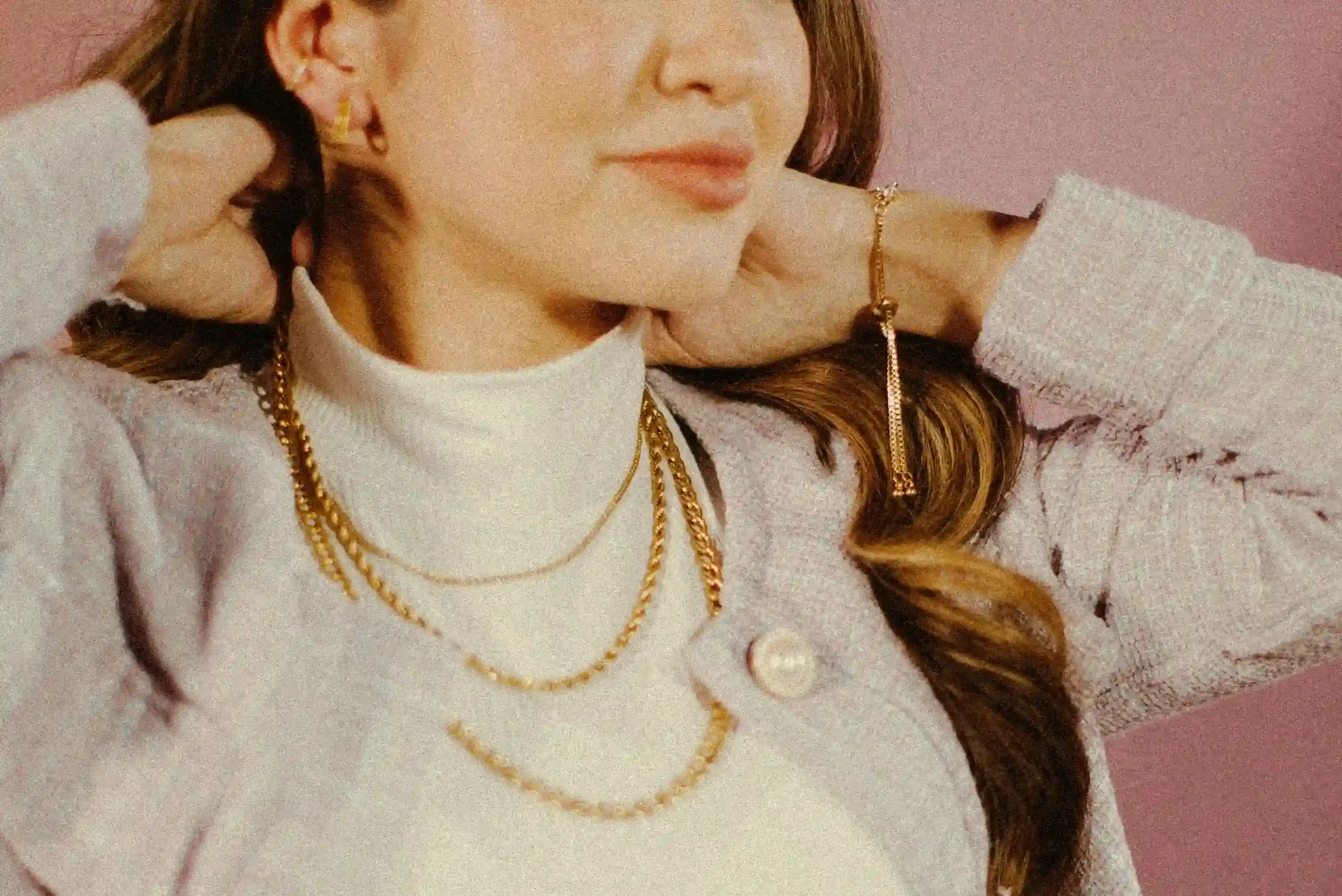 Colar para Usar com Gola Alta: Dicas para Acertar no Inverno